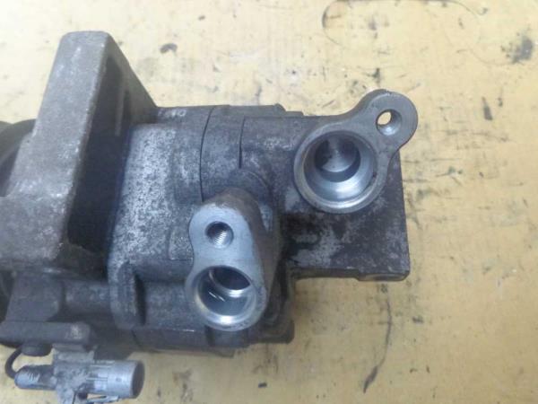 COMPRESSEUR DE CLIMATISATION CITROEN/PEUGEOT/TOYOTA - Vue 2